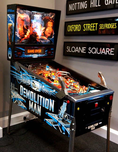 Demolition Man Vintage Pinball Machine.jpeg